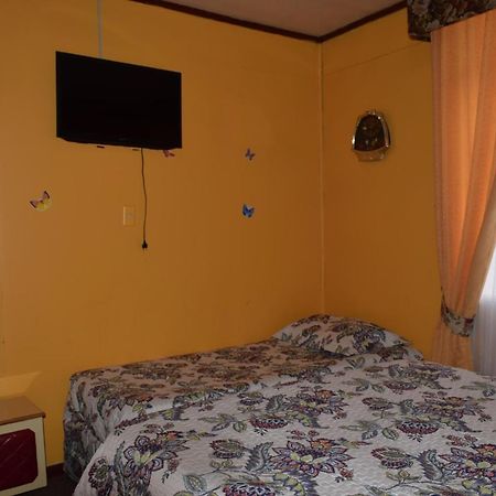 Hostal Torres Del Paine Punta Arenas Esterno foto