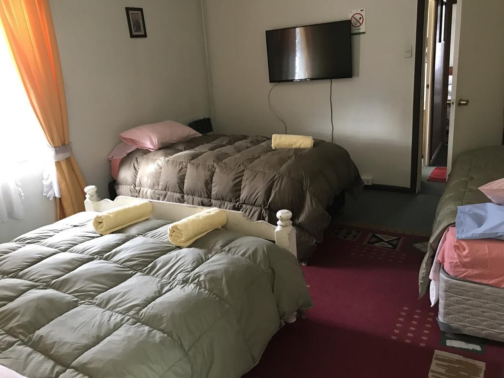 Hostal Torres Del Paine Punta Arenas Esterno foto