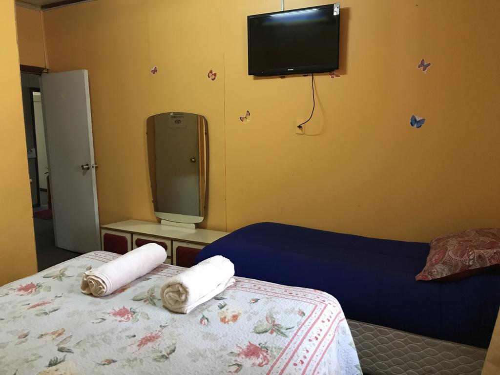 Hostal Torres Del Paine Punta Arenas Esterno foto