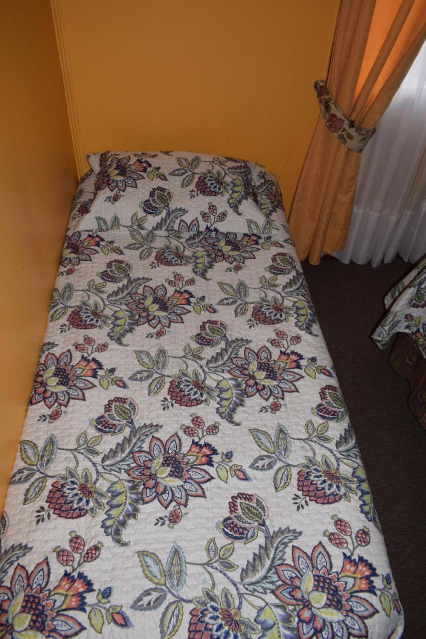 Hostal Torres Del Paine Punta Arenas Esterno foto