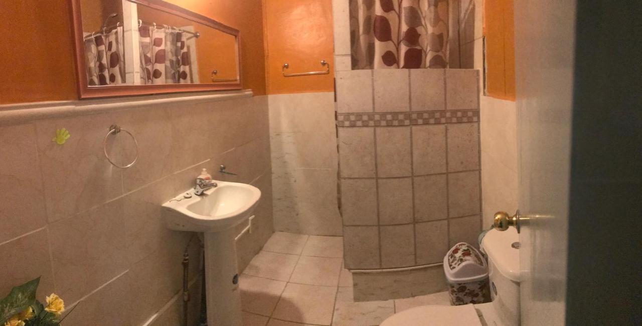 Hostal Torres Del Paine Punta Arenas Esterno foto