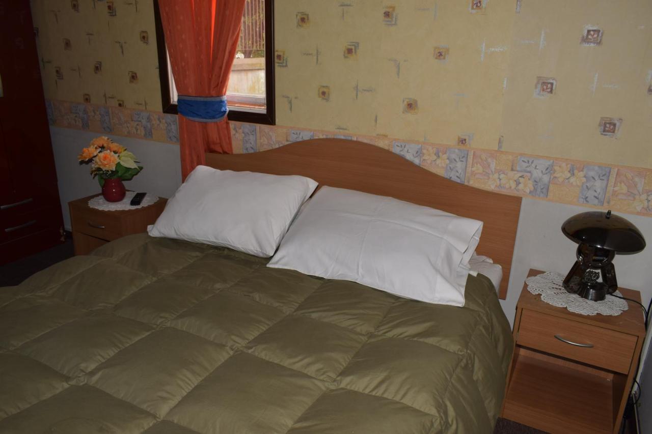 Hostal Torres Del Paine Punta Arenas Esterno foto