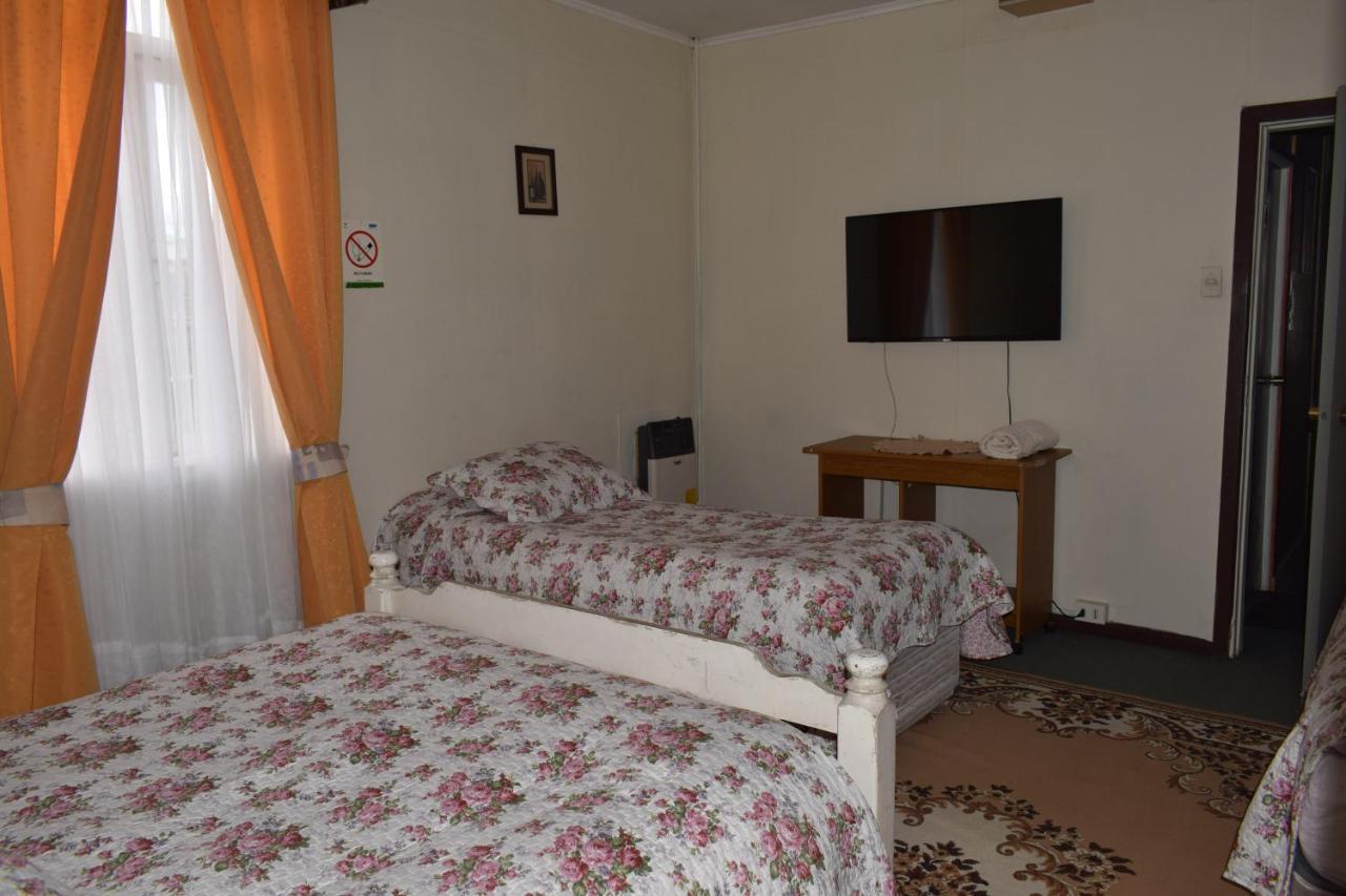 Hostal Torres Del Paine Punta Arenas Esterno foto