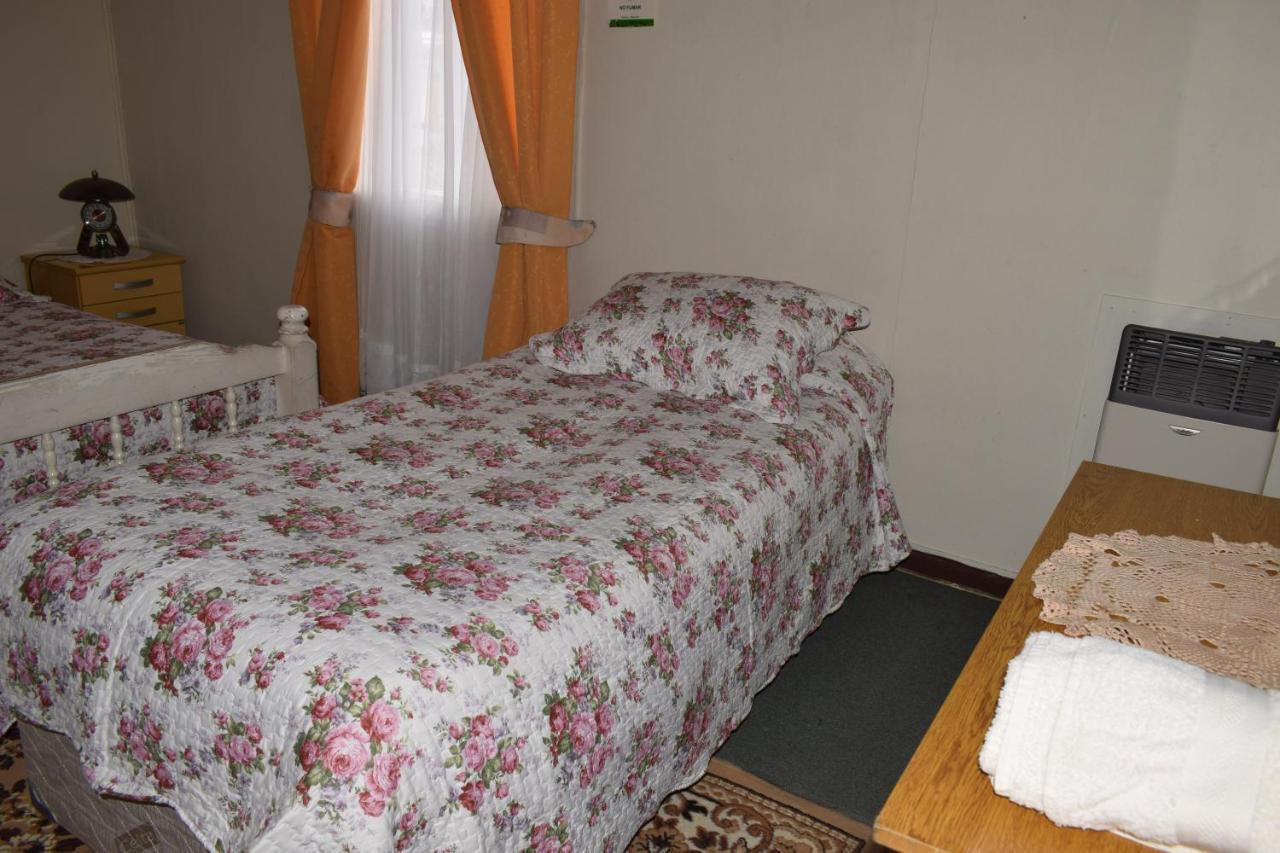 Hostal Torres Del Paine Punta Arenas Esterno foto